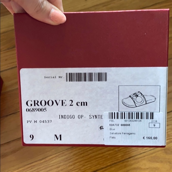 Salvatore Ferragamo men’s slides - Picture 8 of 8